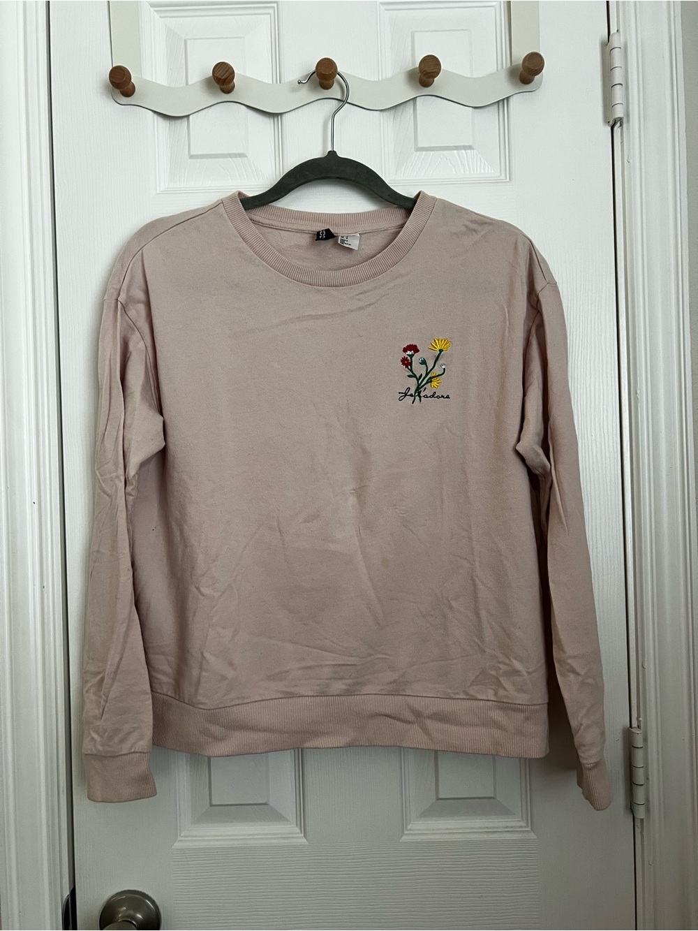 Divided Dusty Pink Crewneck Sweatshirt with Embroidered Wildflowers